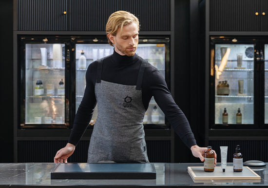 Personal assistant immersive store Oway durante una consulenza 